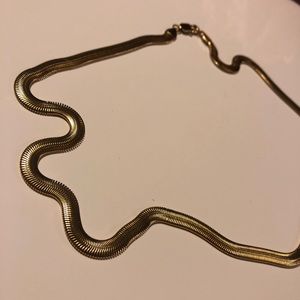 Gold chain necklace